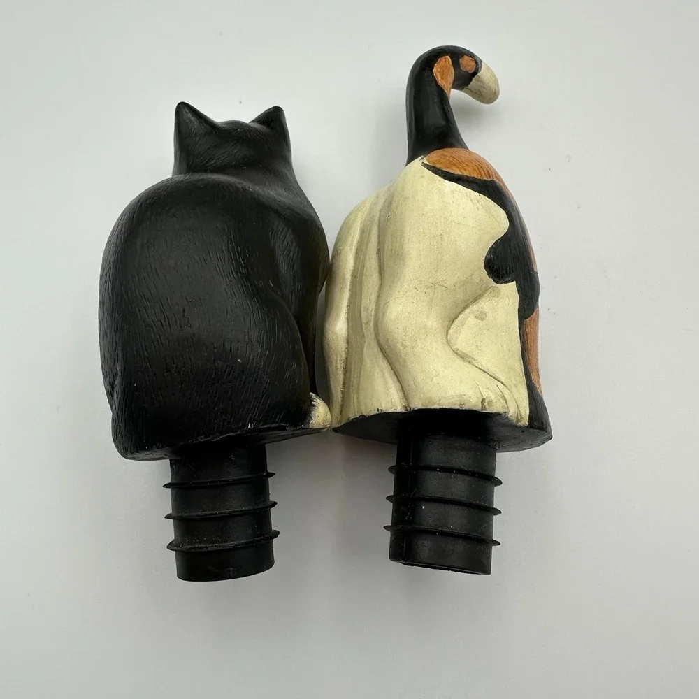 Set of 2 Whimsical CAT Shaped‎ Resin Wine Bottle Stoppers Toppers